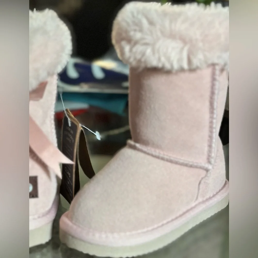 Lamo Pink Furry Suede Pink Waterproof Winter Boots Bows Toddler Size 6